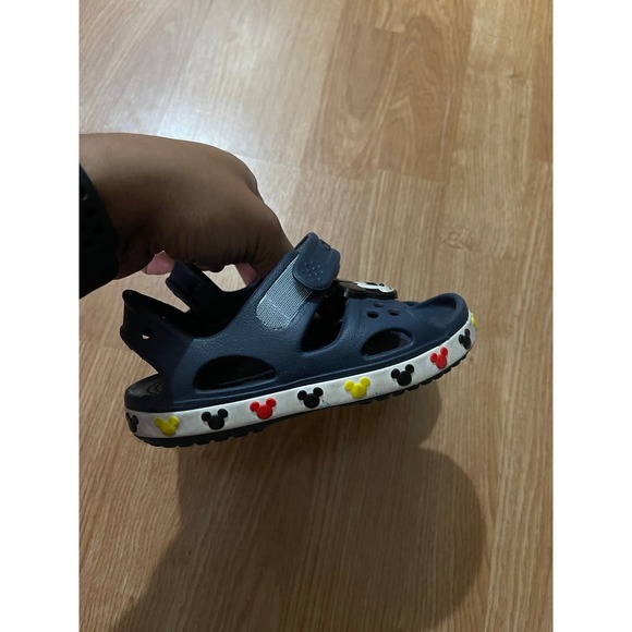Disney Crocs - Picture 2 of 4